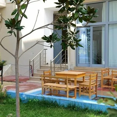 Apartment 30 Meters From The Sea30 *